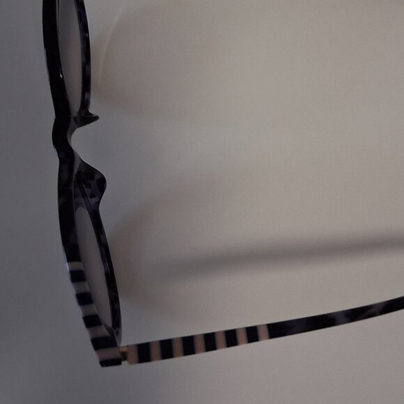 Carolina Herrera Women’s Sunglasses – SHE794V 06DQ (53/19/140) – Brand New main image 4